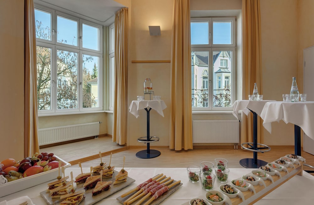 Hotel The Yard Bad Honnef 50/50