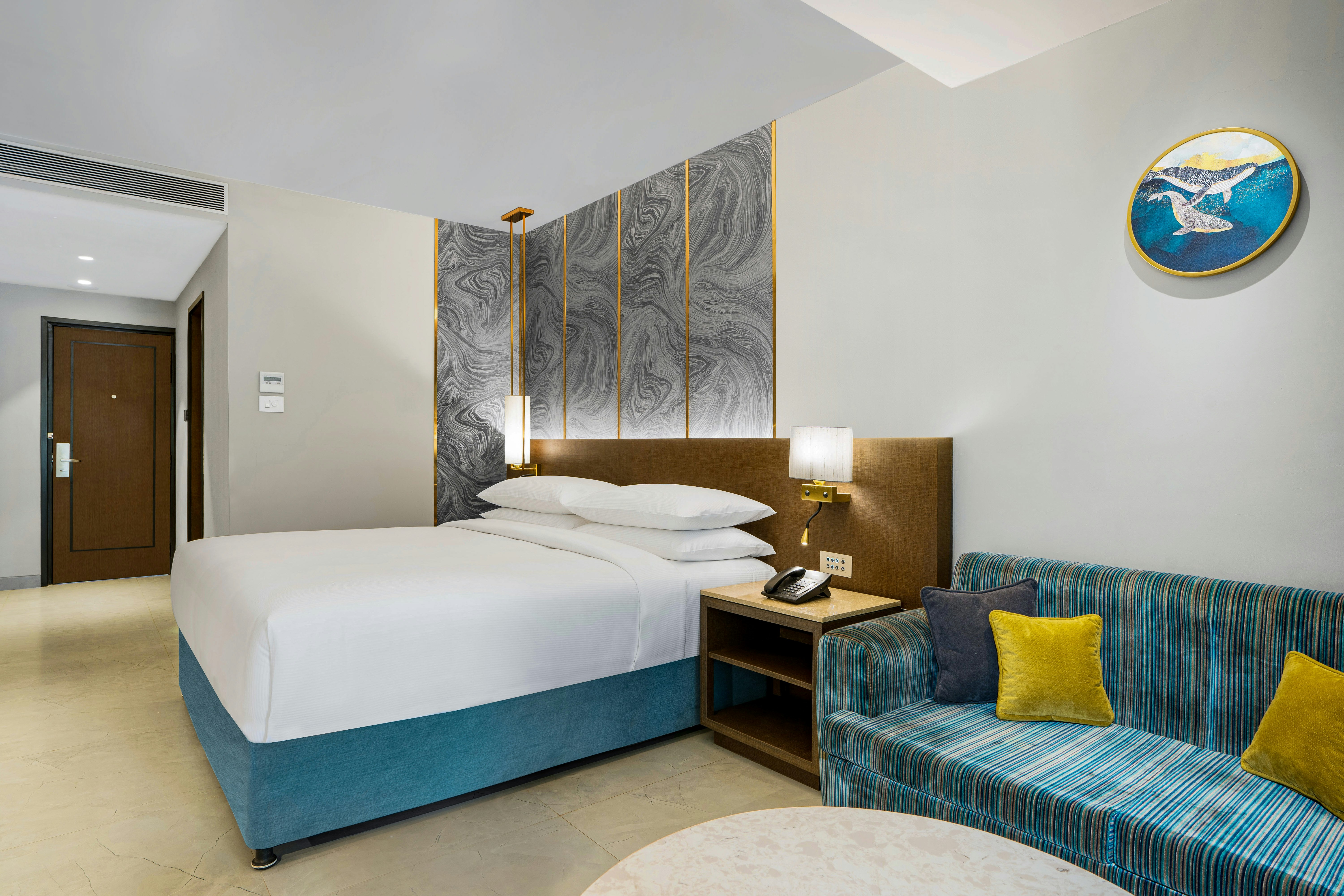 Premium, King Bed, Pool Access، Doubletree By Hilton Hotel Goa Arpora Baga 3/5