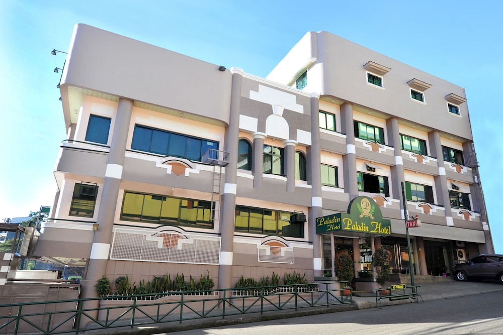 Paladin Hotel 4/41