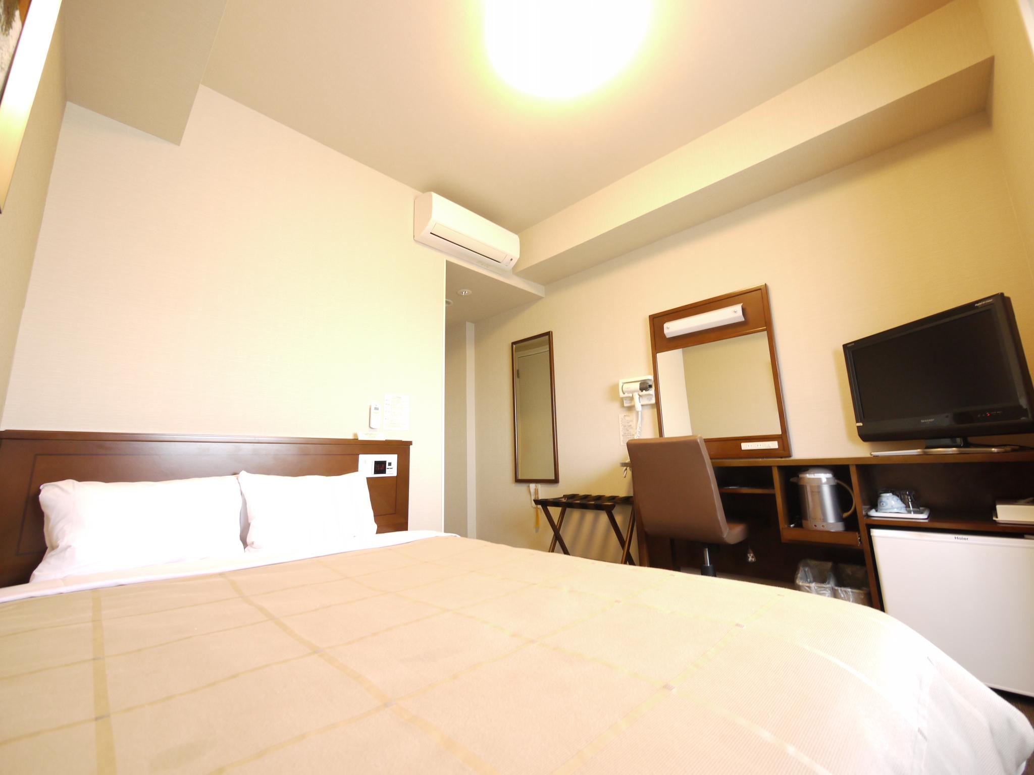 Semi Room, Semi Double Bed