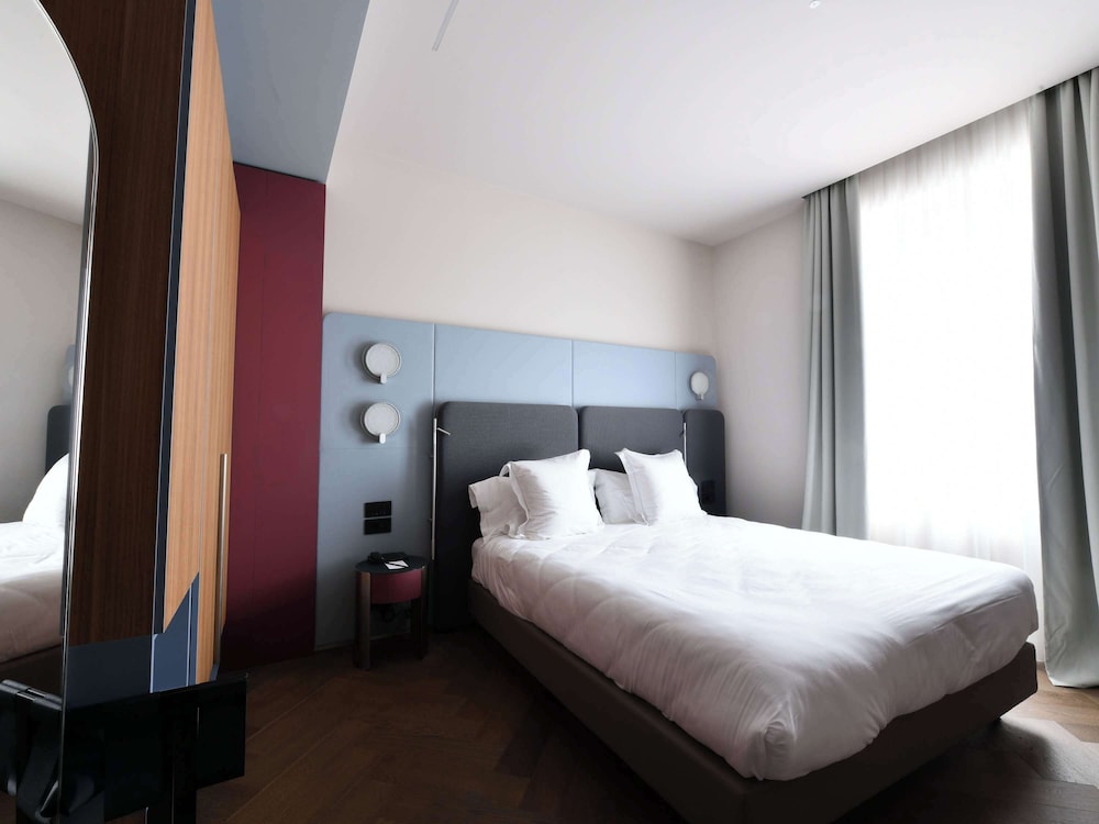 غرفة سوبيريور بسرير كينج، Palazzo Tirso Cagliari Mgallery 6/10