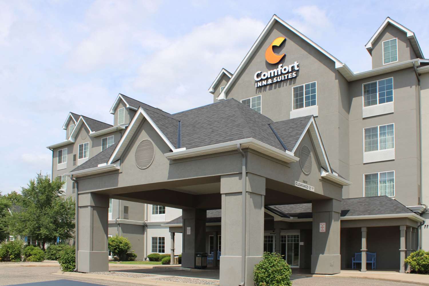 Comfort Inn And Suites St. Paul Northeast 1/23