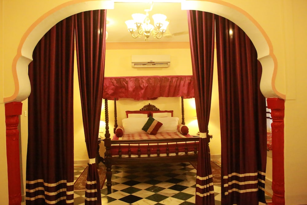 Rajmahal The Palace 13/50