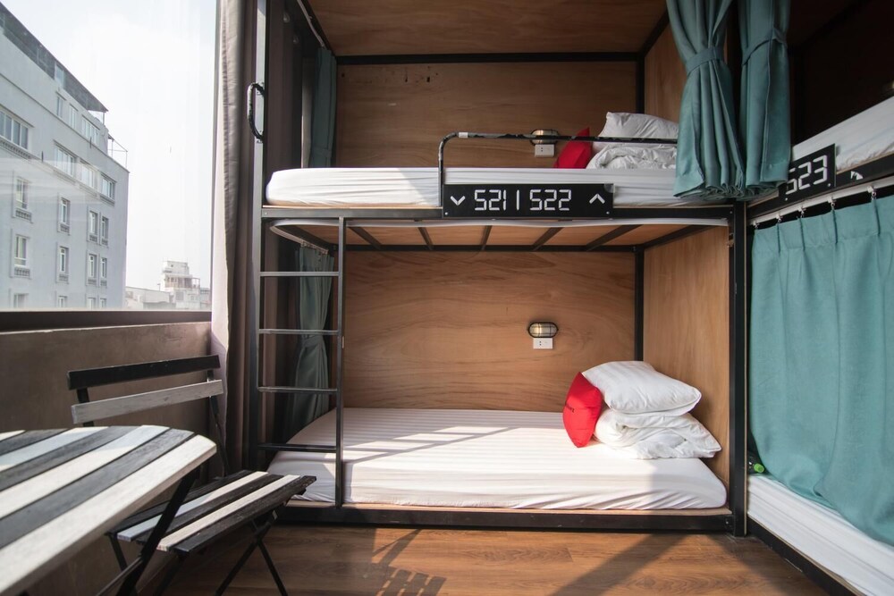 Soft Pillow Hostel - Adults Only 10/45