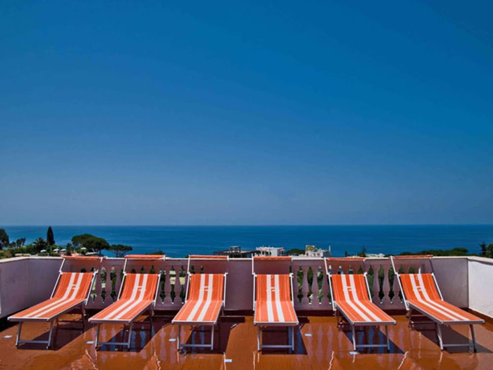 HOTEL RESIDENCE VILLA MARINÙ 50/72