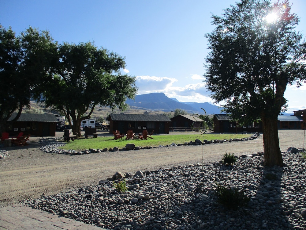Yellowstone Valley Inn 43/50