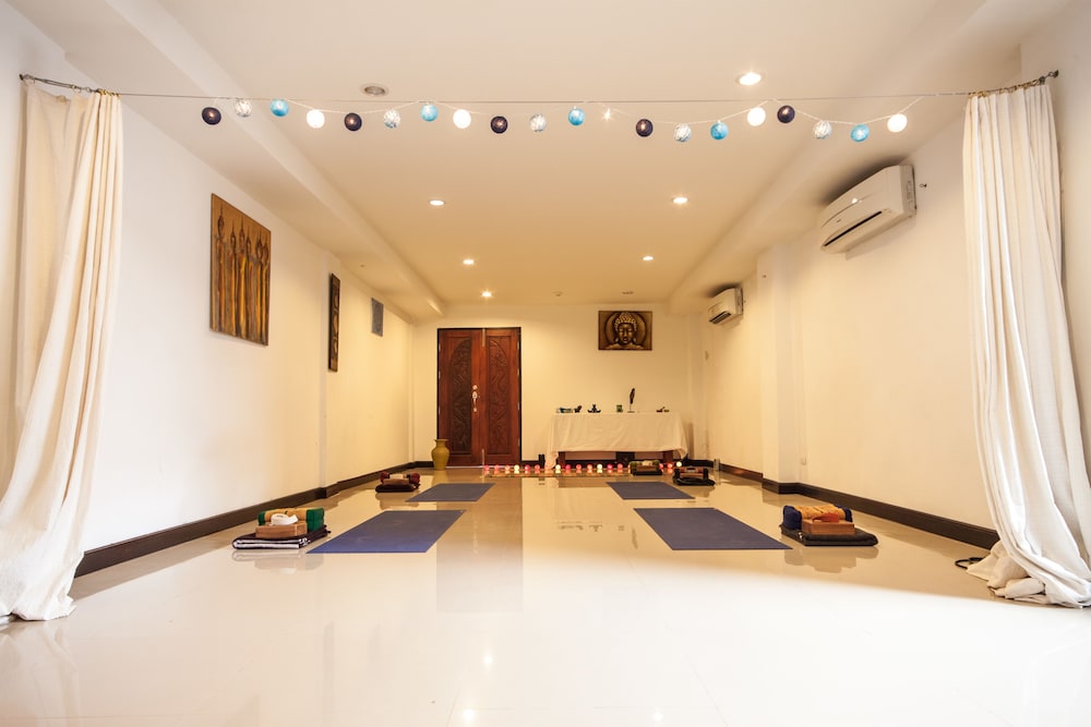Silver Naga Hotel 39/58