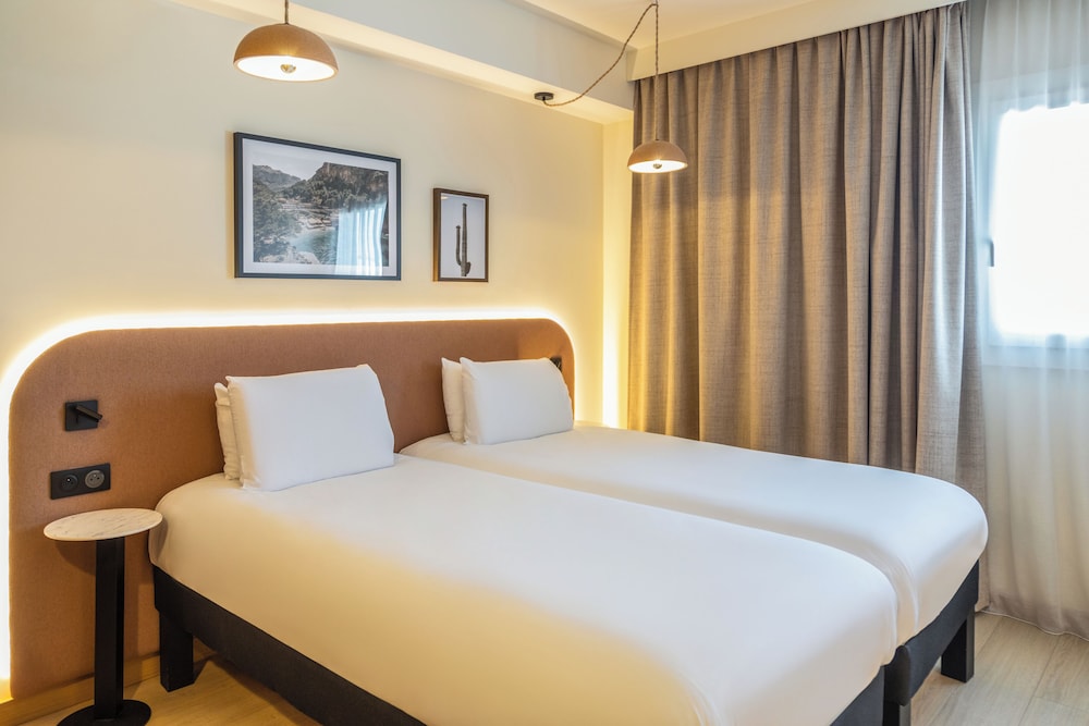 STANDARD, TWIN BEDS