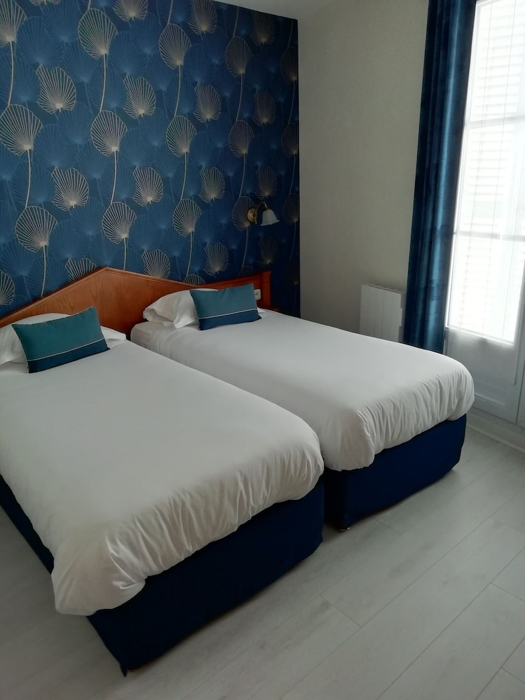 Hotel Du Manoir 8/32