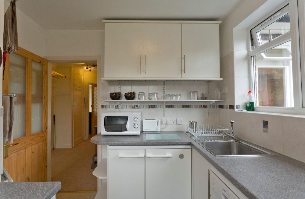 Poplar House Serviced Apartments 4/27