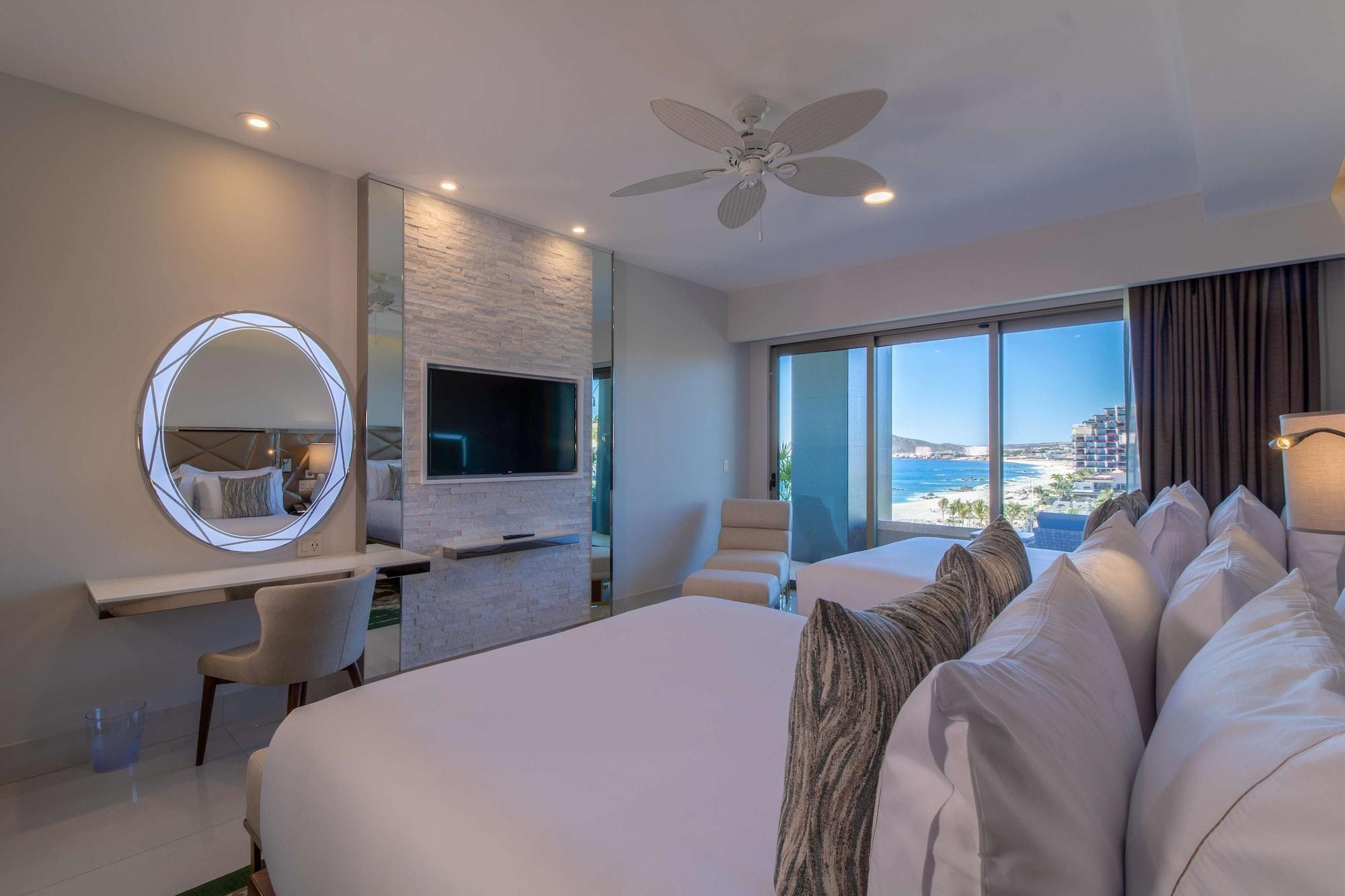 3 Bedrooms, Suite, Ocean Front, Garza Blanca Resort Spa Los Cabos 4/7