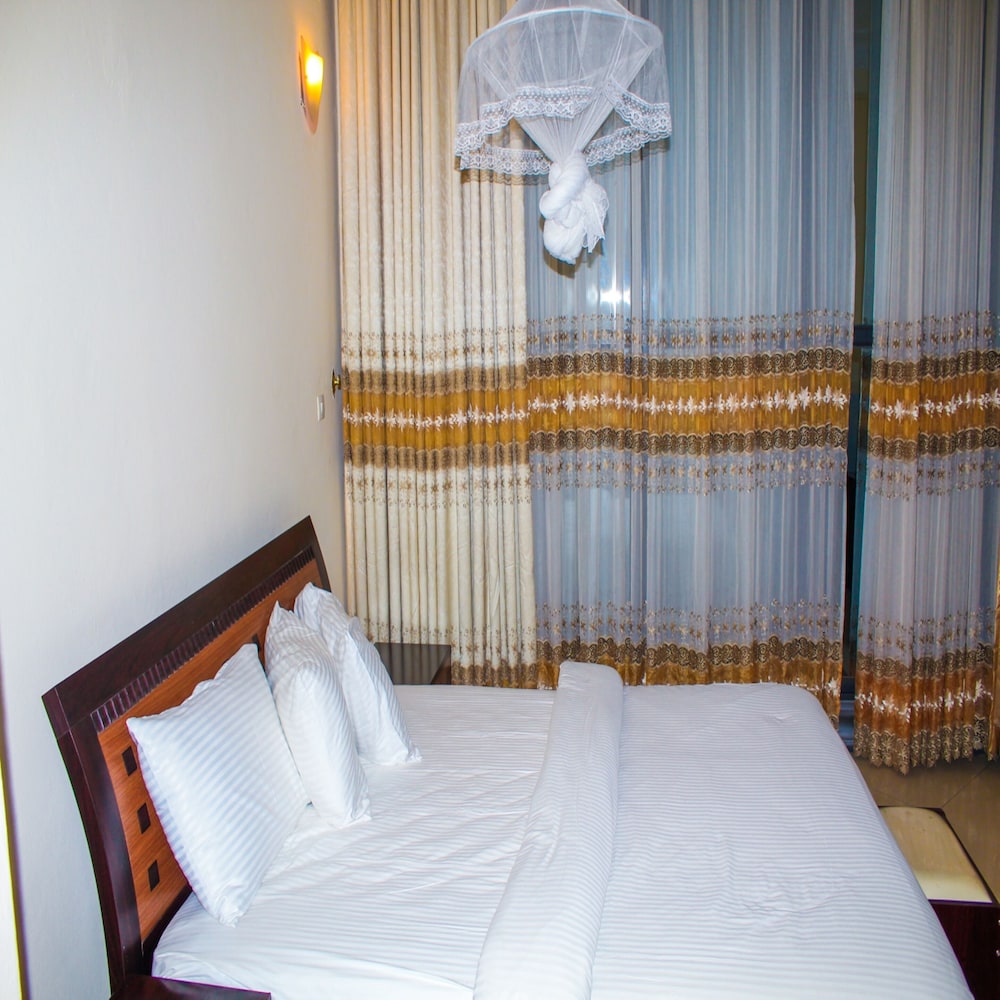 Best Outlook Hotel 8/50