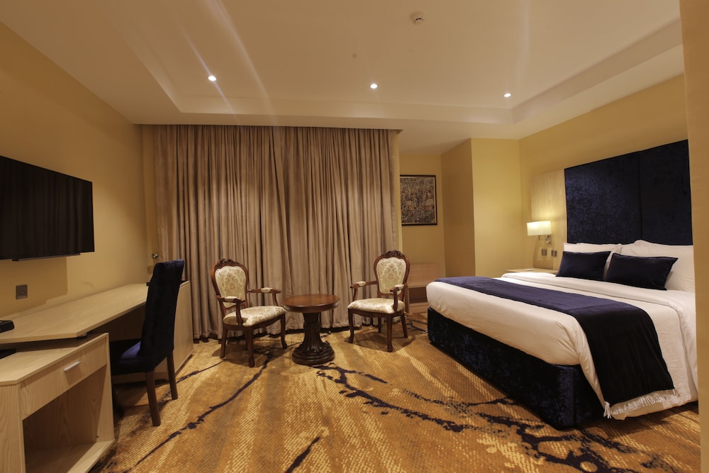 Bon Hotel Elvis 16/50