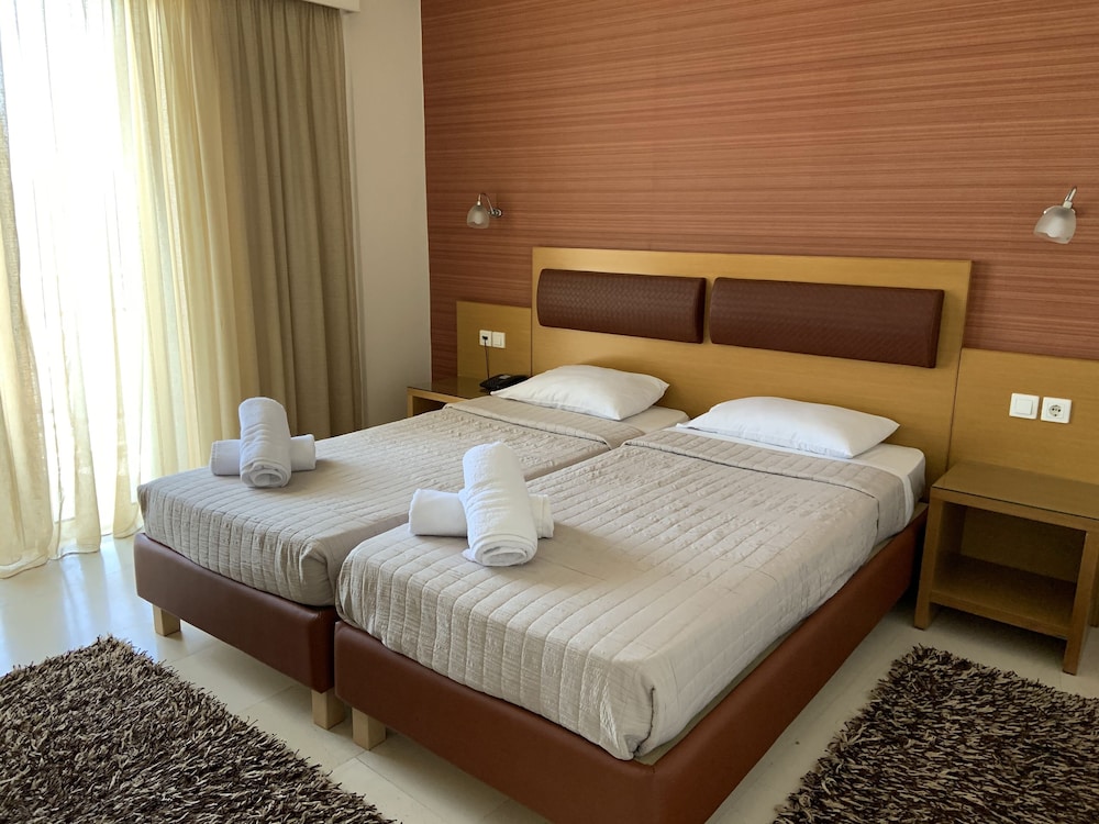 Hotel Flisvos 9/25