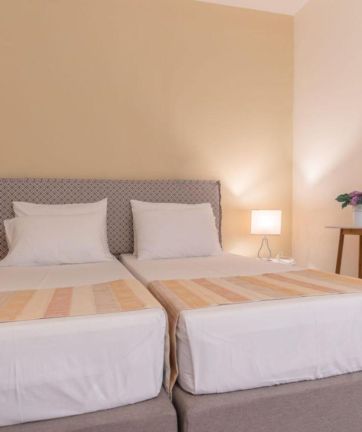 غرفة قياسية بإطلالة على المدينة