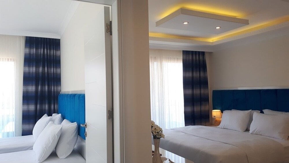 Mavili Suites 8/32