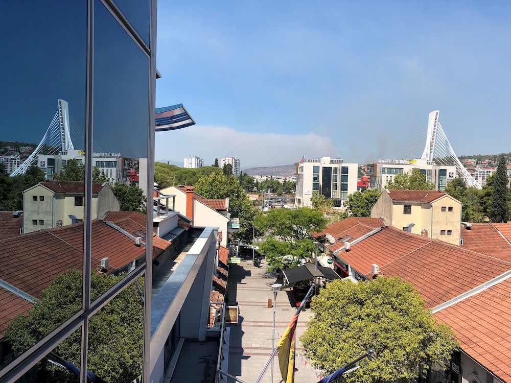Alexandar Lux Hotel 40/50