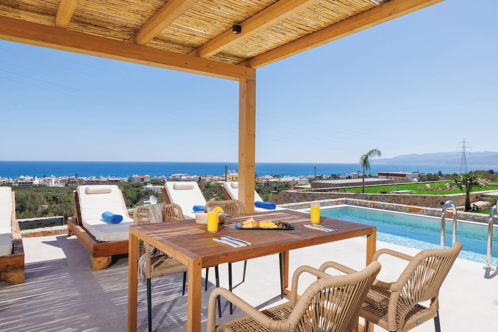 Deos Luxury Suites 36/50