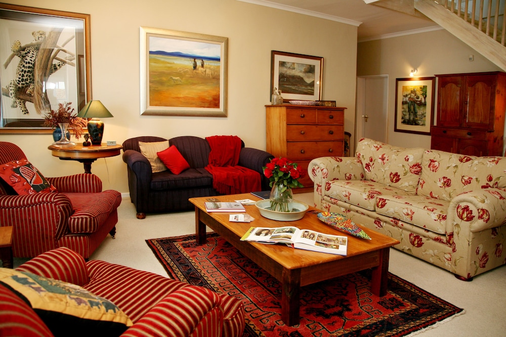 Moonglow Guest House 12/21