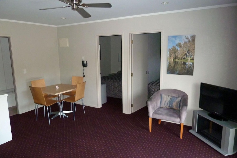 Manukau Motor Lodge 36/58