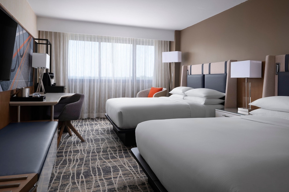 Deluxe, 2 Queen Beds