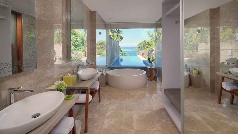 Maya Sanur Resort Spa 50/50
