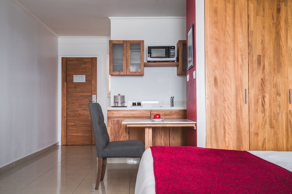 City Suites Curacao 62/70