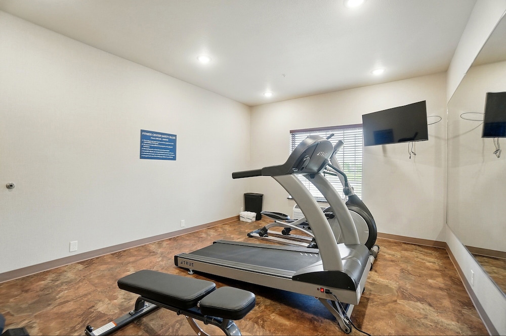Cobblestone Hotel & Suites - Russells Point at Indian Lake 19/50
