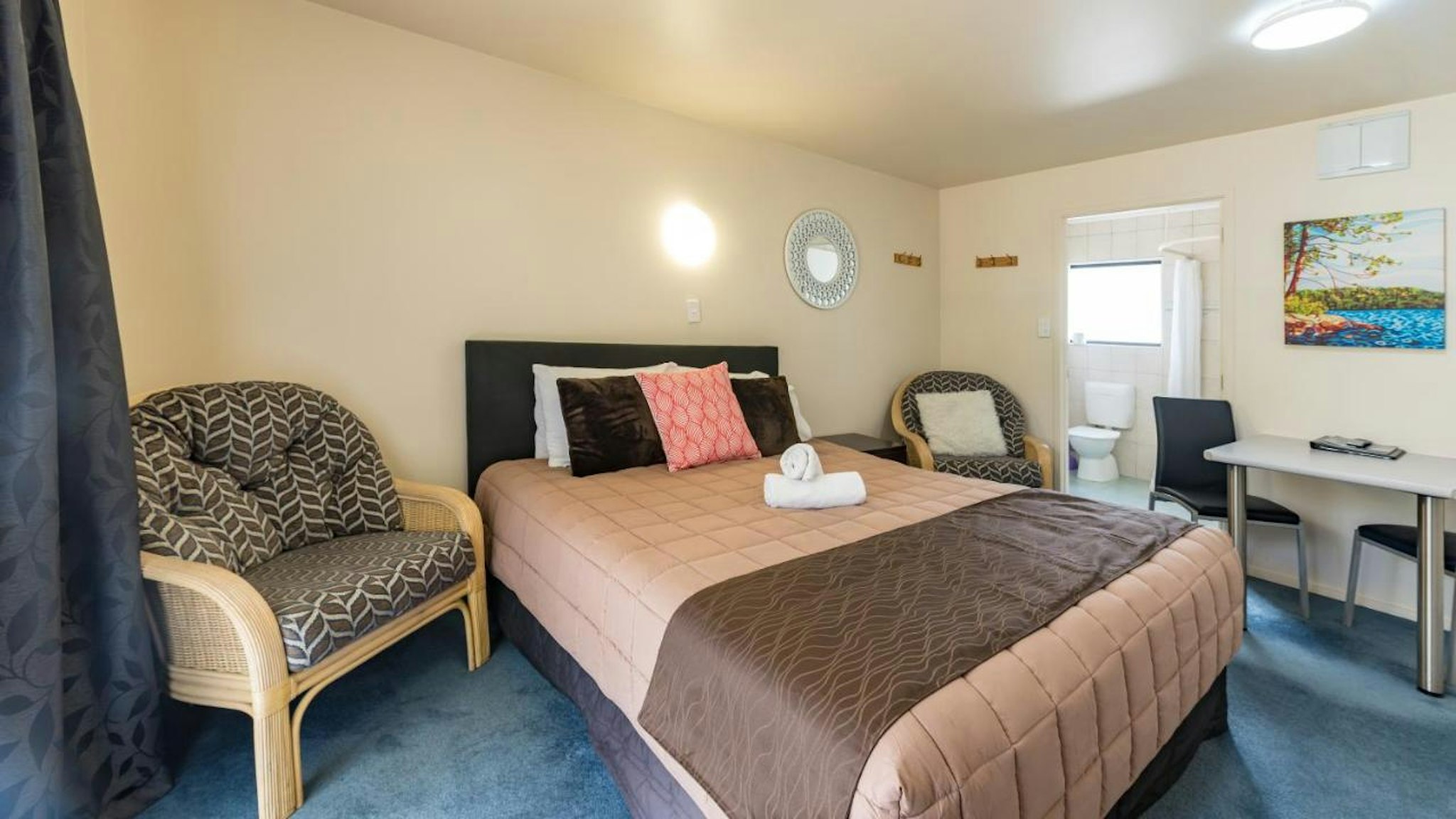 Dolphin Motel 19/39
