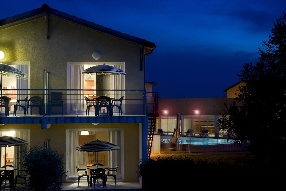 Residence Vacanceole Le Domaine du Green in Rivieres