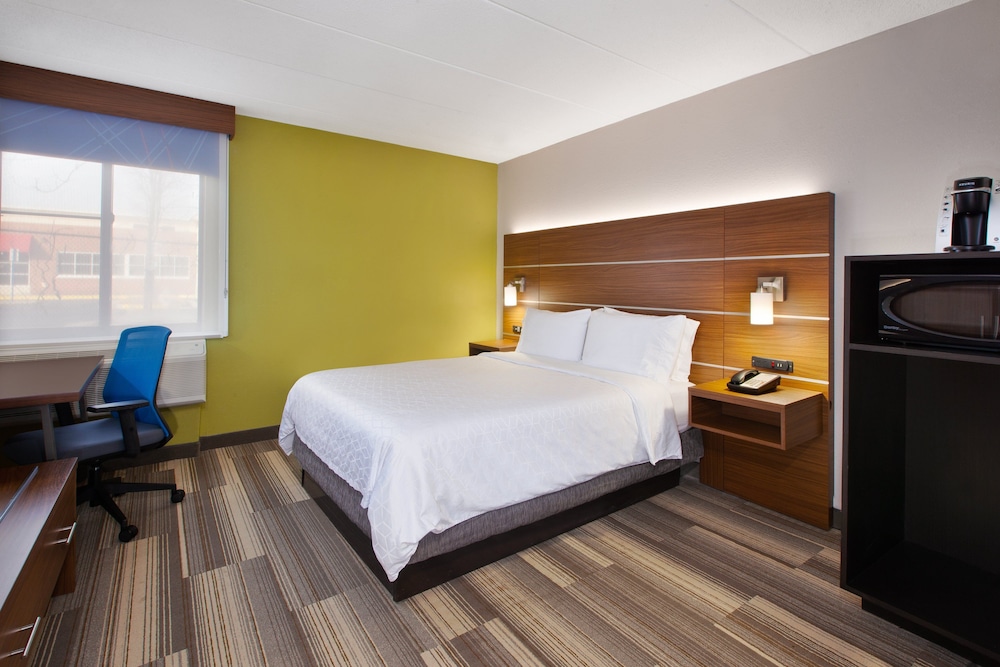 Holiday Inn Express Fairfax - Arlington Boulevard 18/44