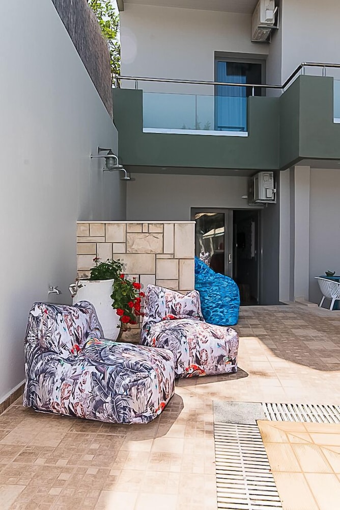 Sunshine Boutique Hotel 35/50