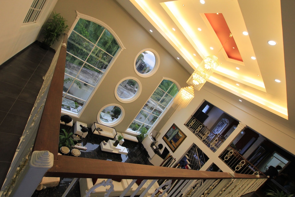 Ayaana Boutique Hotel 6/45