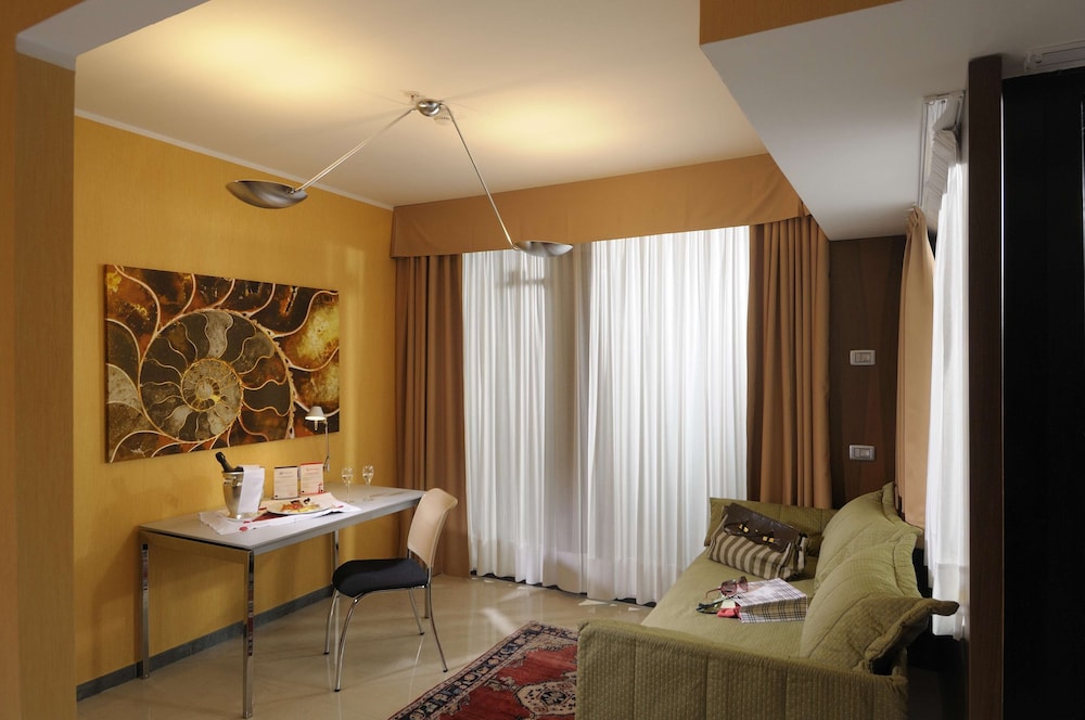 Best Western Plus City Hotel 40/48