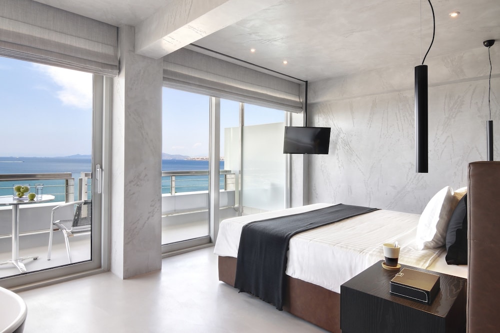 SUITE, KING BED, SEA VIEW