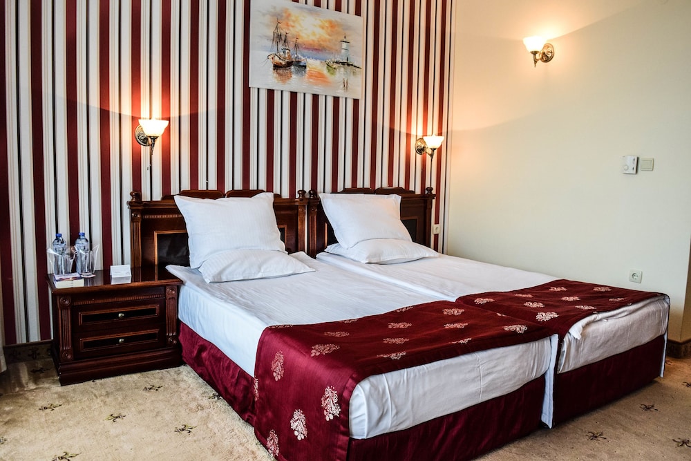 Hotel Karolina 25/60