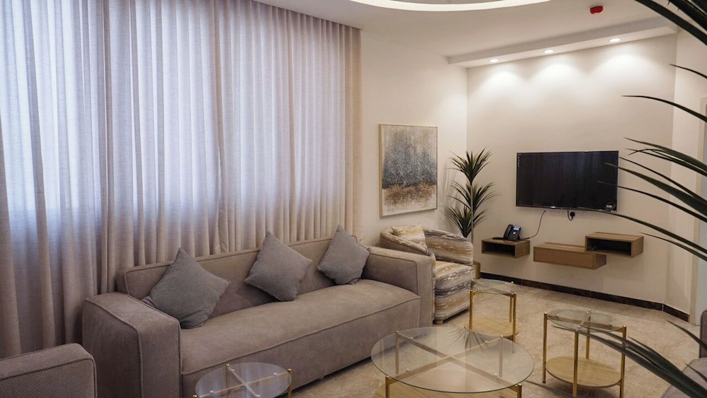 Midtown Majestic Garden Resort 42/59
