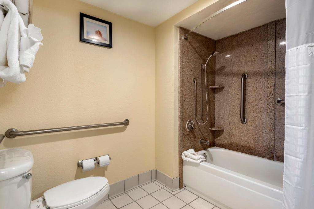 غرفة بسريرين مزدوجين، Comfort Inn Kissimmee Lake Buena Vista South 5/5