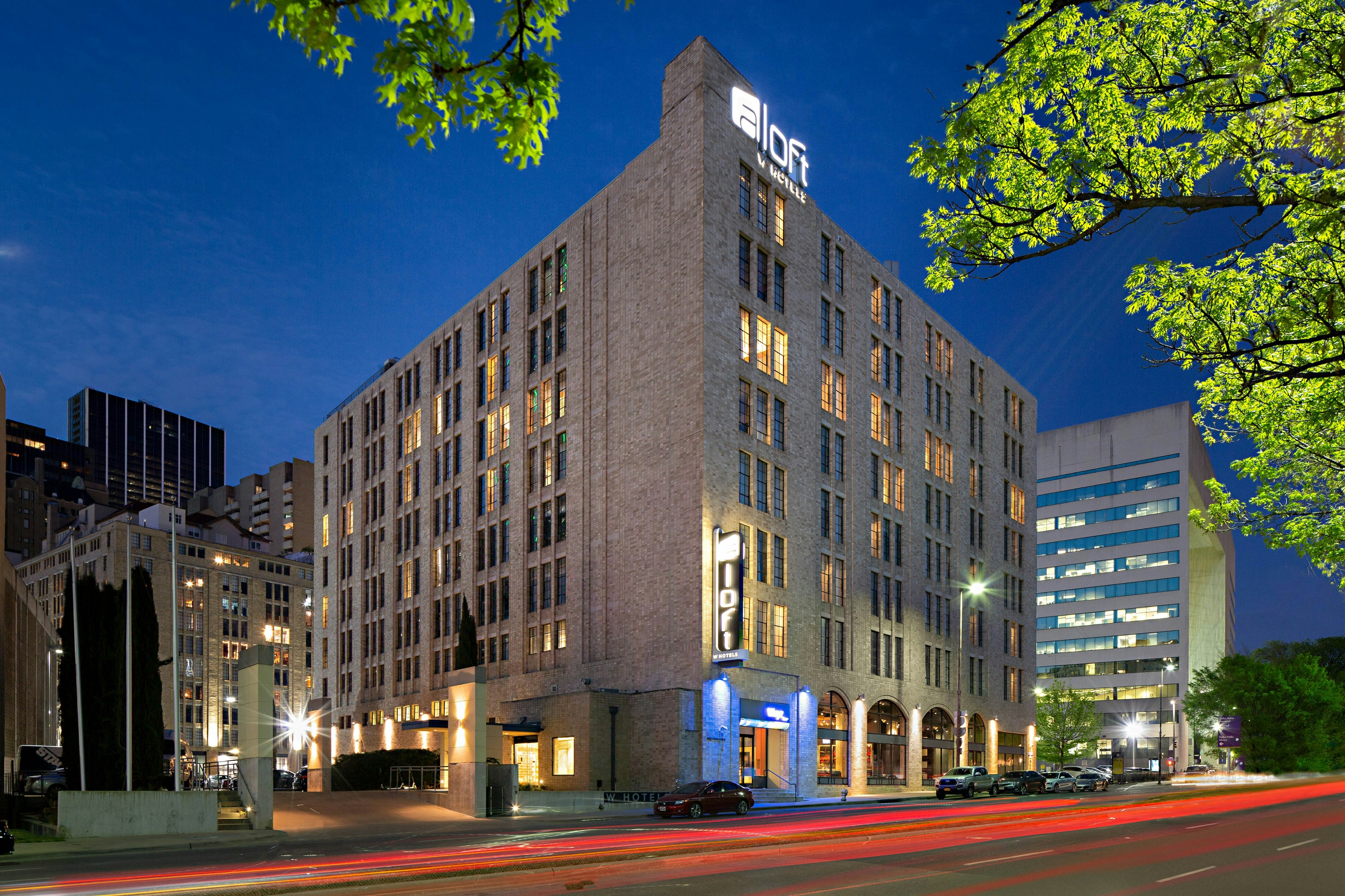 Aloft Dallas Downtown 47/49