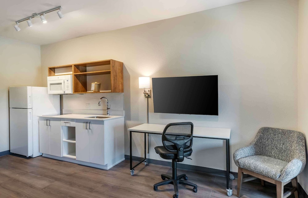 Extended Stay America Premier Suites - Fort Myers - Airport 22/39