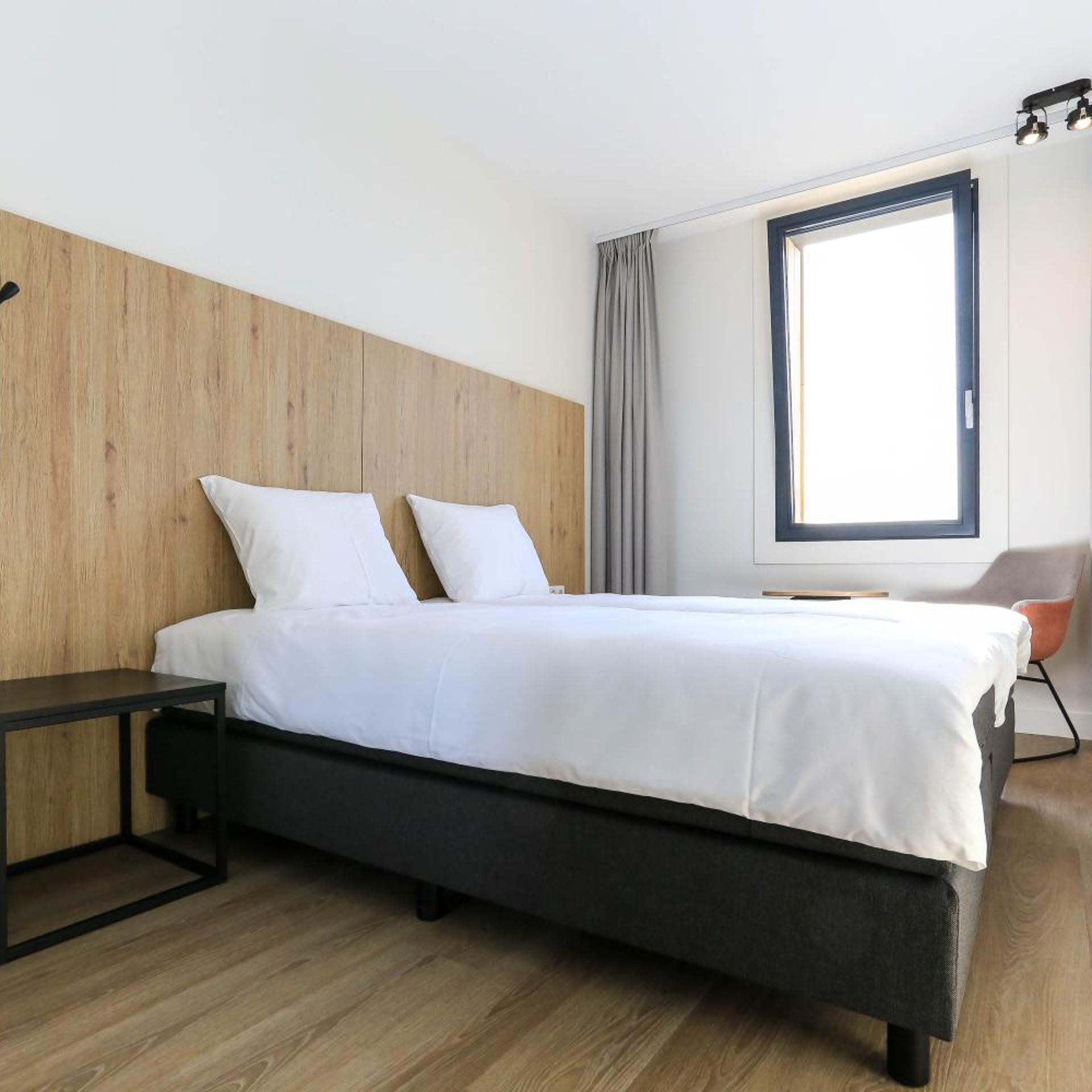 Room, Double Bed