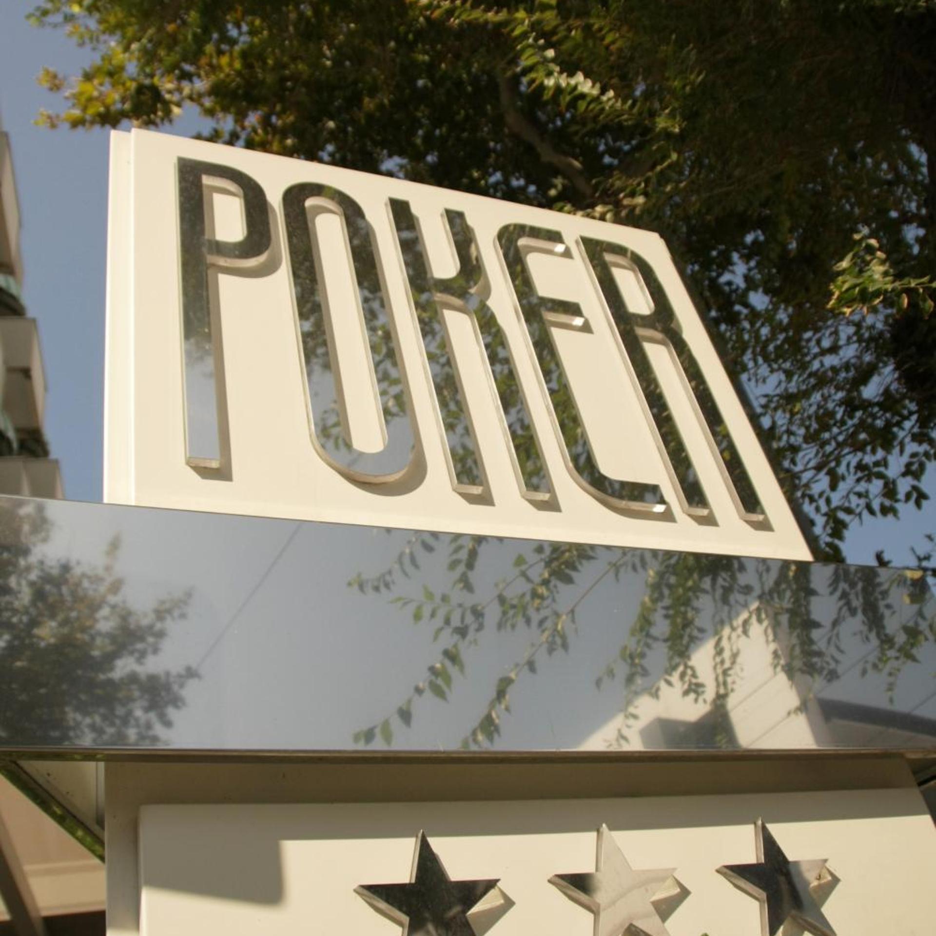 Hotel Poker 2/57