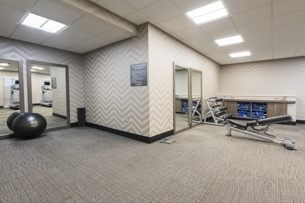 Residence Inn Milwaukee West 18/34