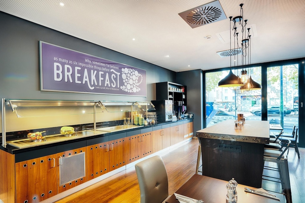 Premier Inn Frankfurt City Europaviertel 9/56