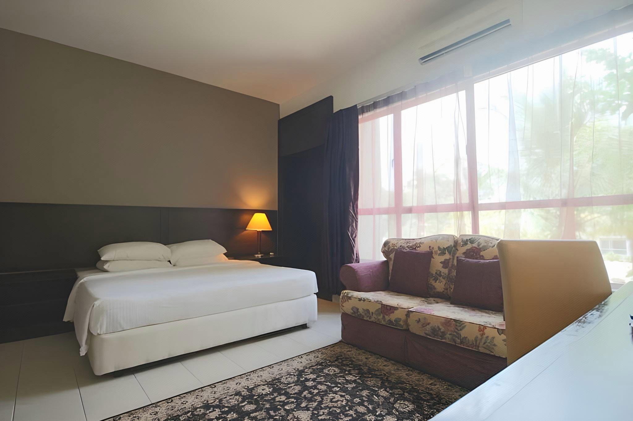 Royale Bintang Janda Baik 32/67