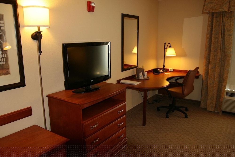Hampton Inn Suites Davenport 37/41