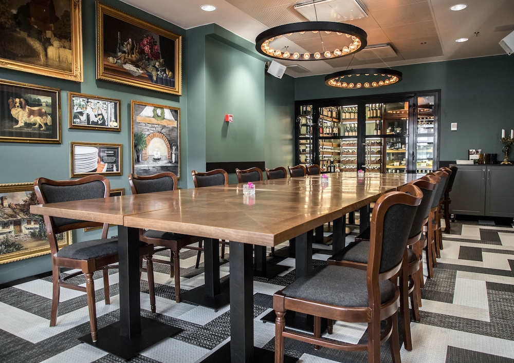 restaurant cafeteria