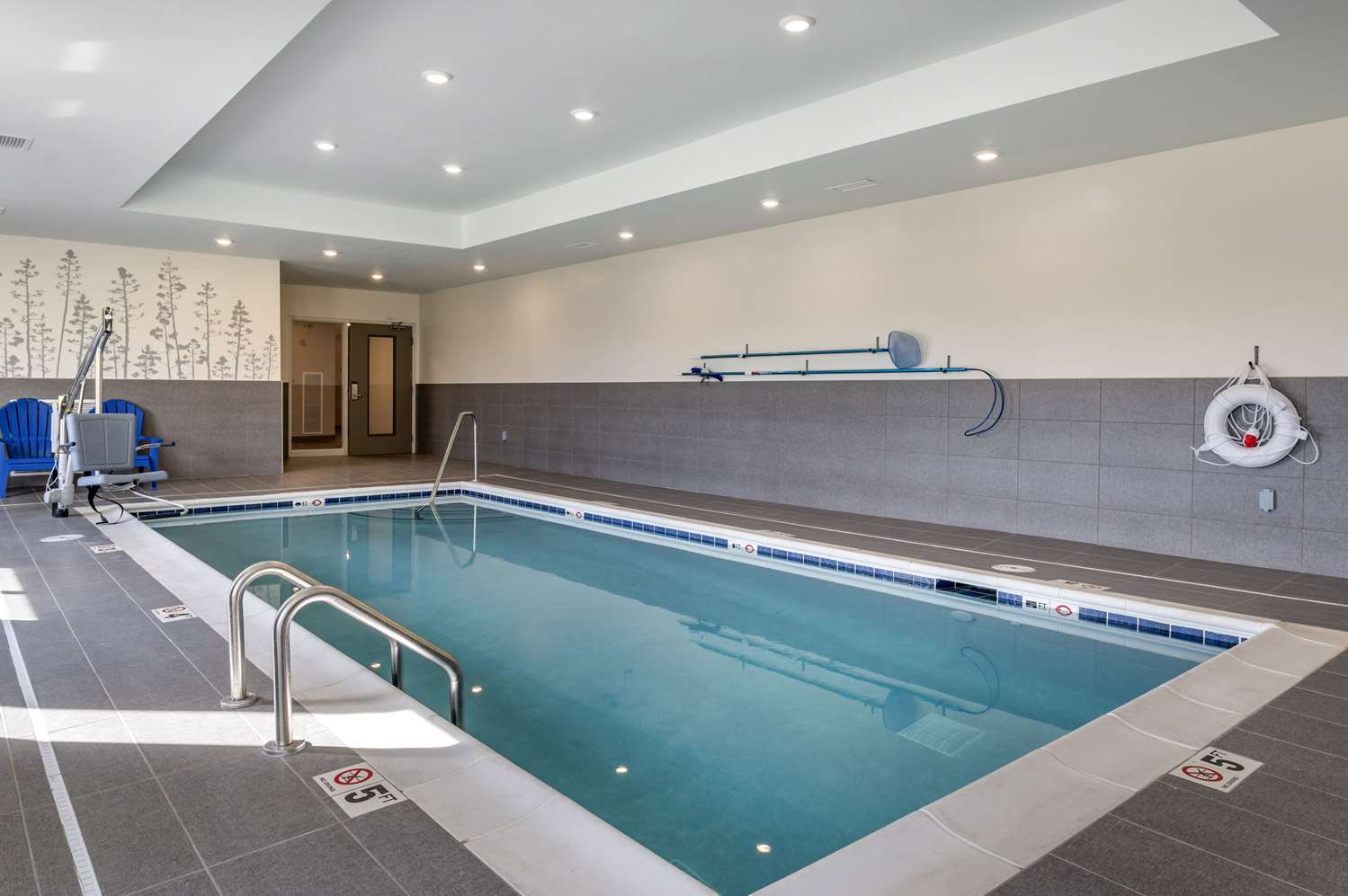 MainStay Suites Georgetown Lexington North 16/29