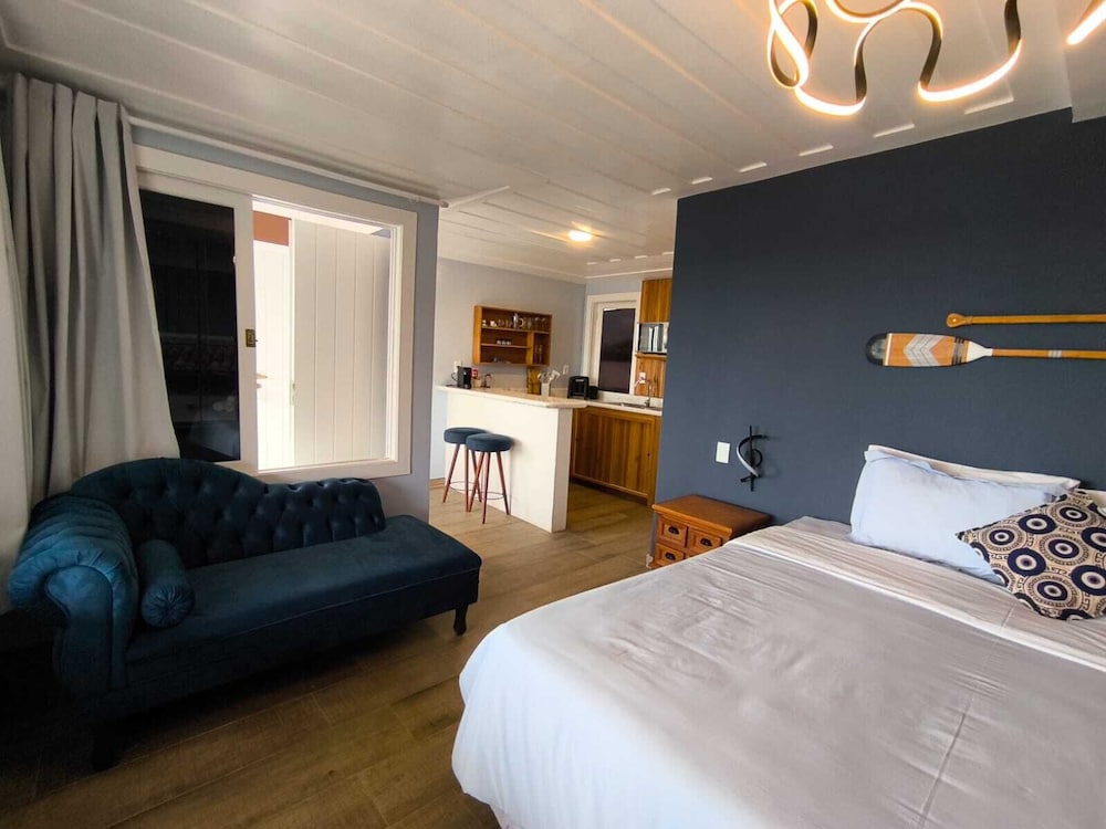 DELUXE, APARTMENT