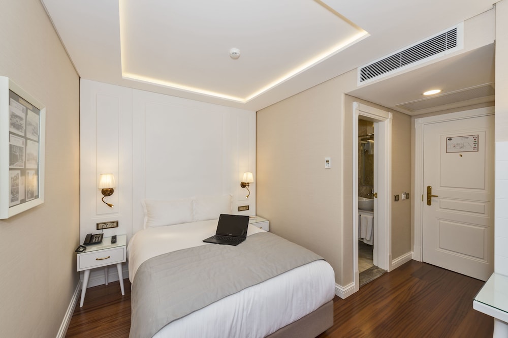 Ada Karakoy Hotel 16/60